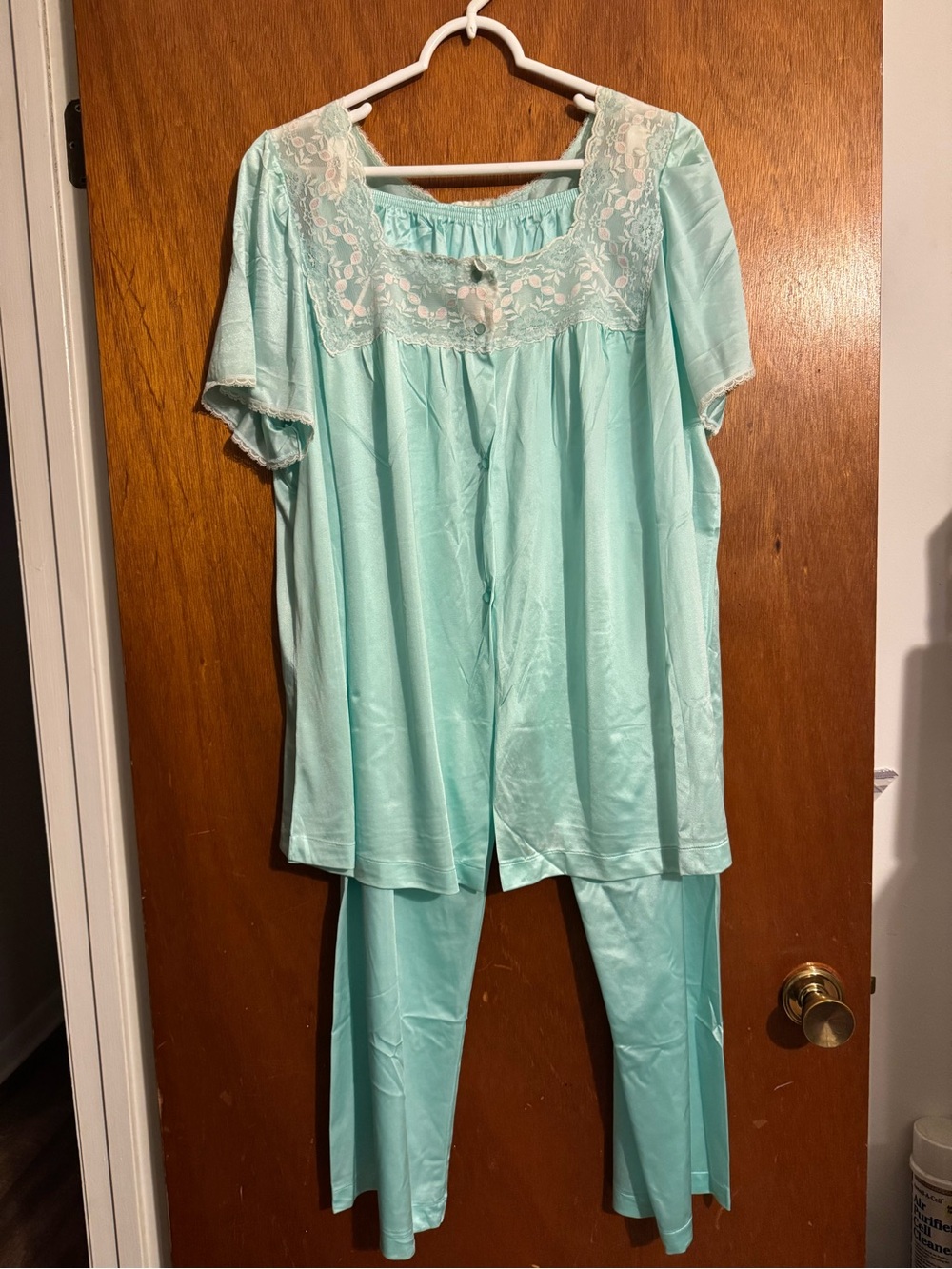 Vanity Fair Mint Lace-Trim Pajama Set